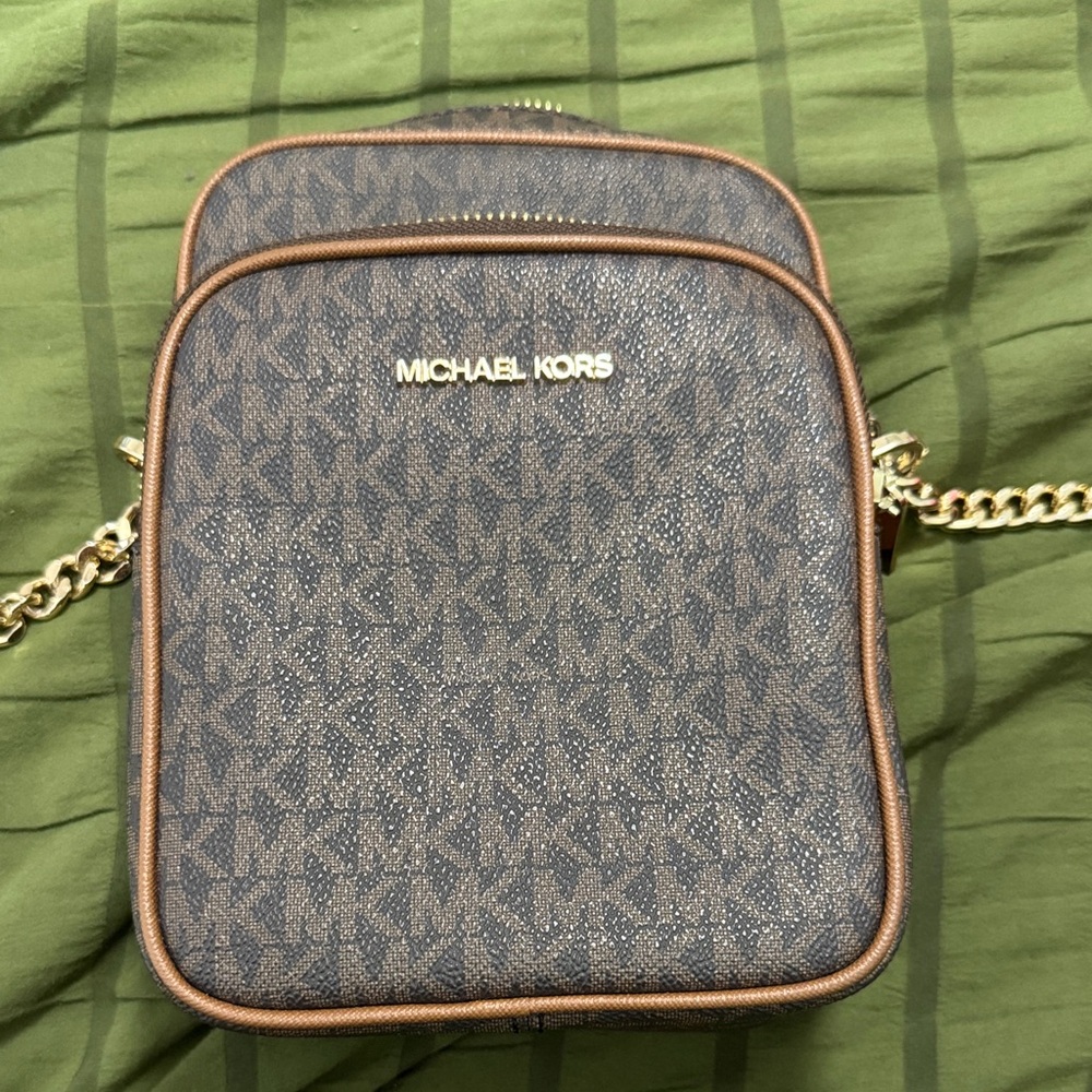 Michael Kors Jet Set Crossbody
